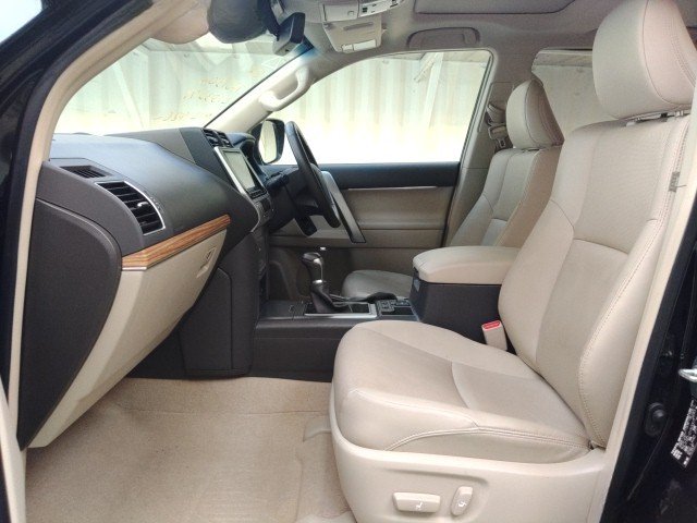 
								TOYOTA PRADO full									