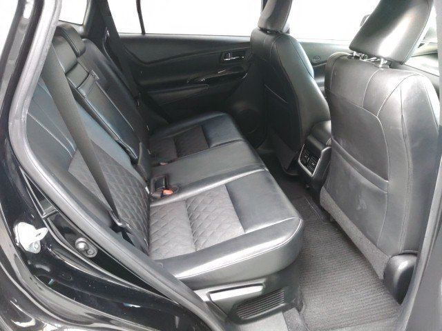 
								TOYOTA HARRIER full									