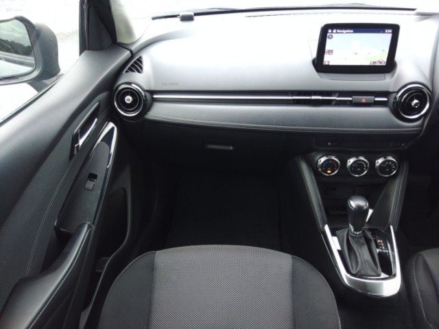 
								MAZDA DEMIO full									