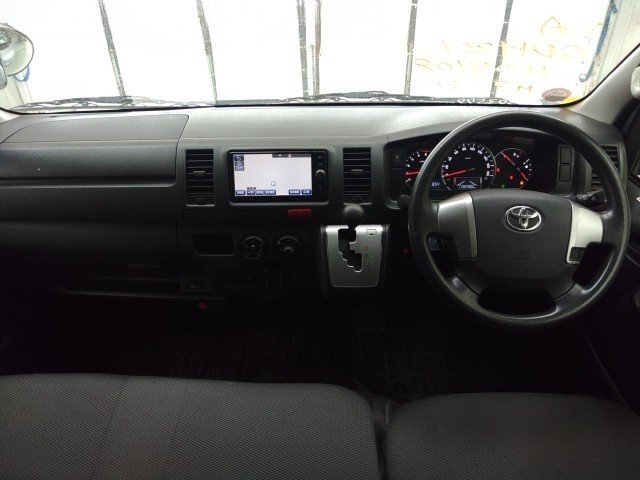 
								TOYOTA REGIUS ACE full									