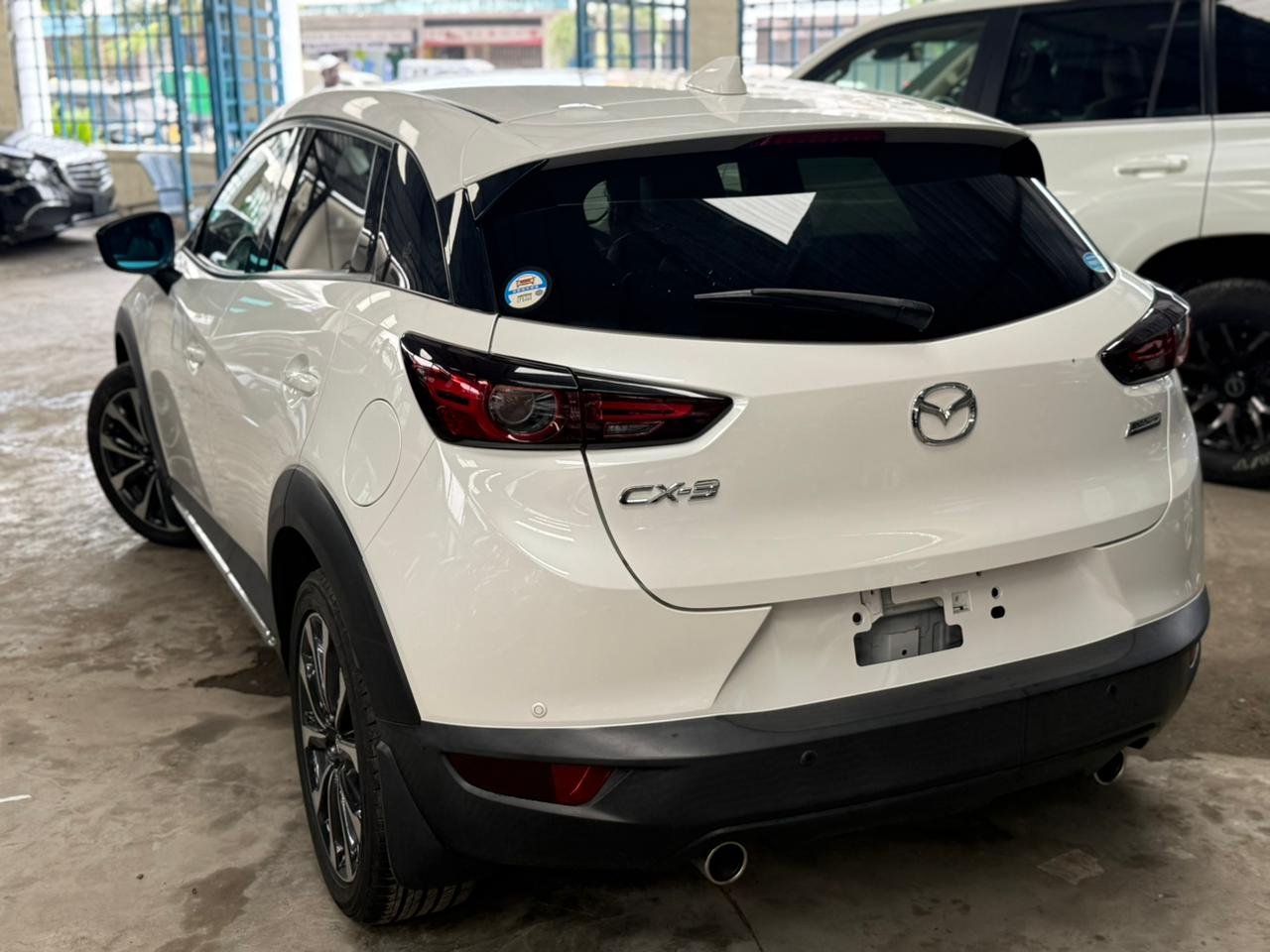 
								MAZDA CX-3 full									