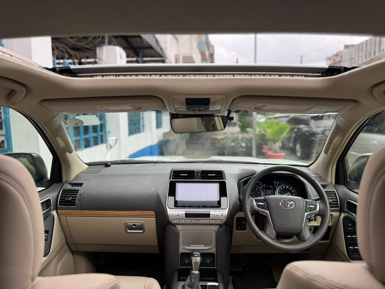 
								TOYOTA PRADO full									