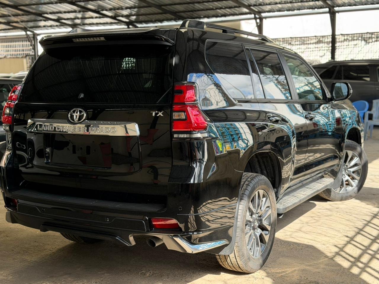 
								TOYOTA PRADO full									