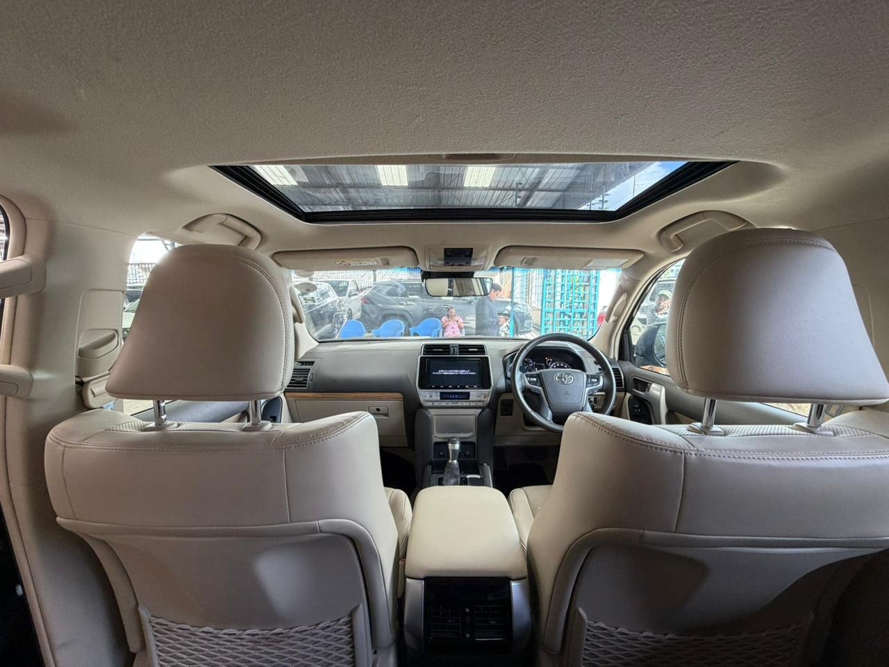 
								TOYOTA PRADO full									