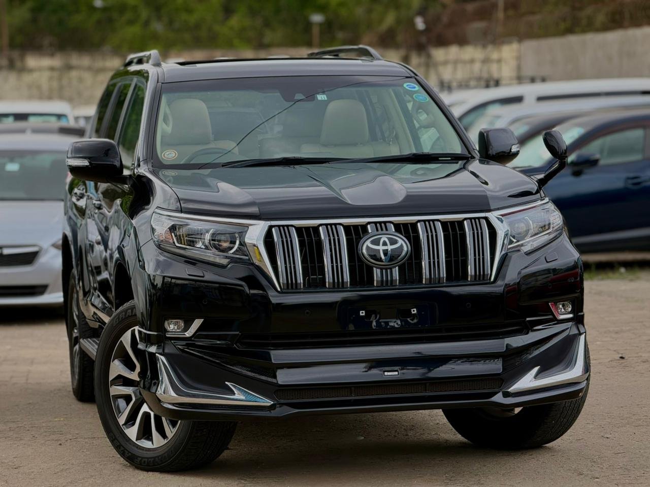 
								TOYOTA PRADO full									