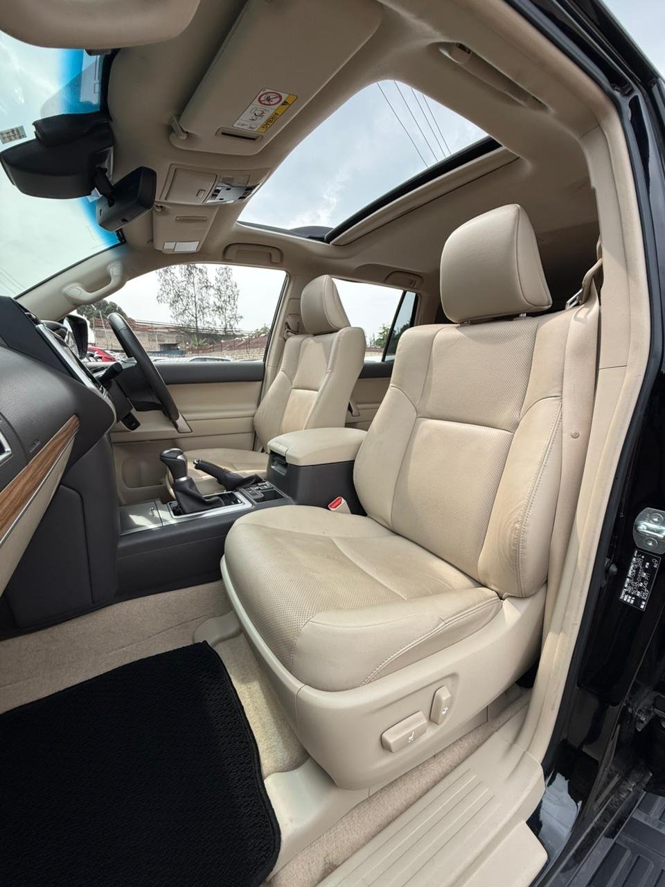 
								TOYOTA PRADO full									