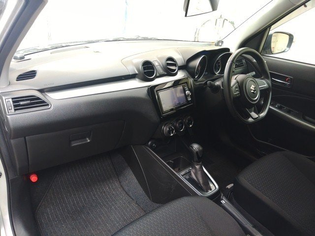 
								SUZUKI SWIFT full									