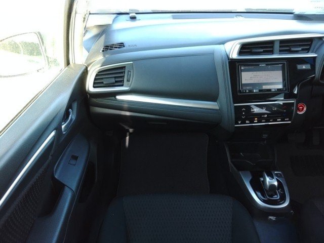 
								HONDA FIT full									