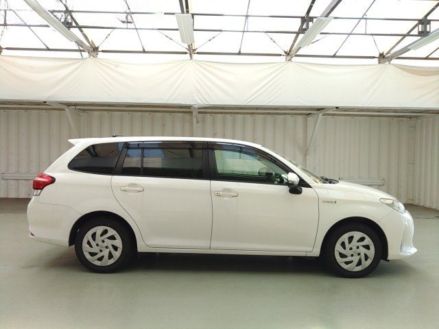 
								TOYOTA FIELDER full									