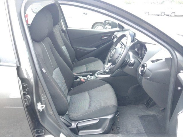 
								MAZDA DEMIO full									