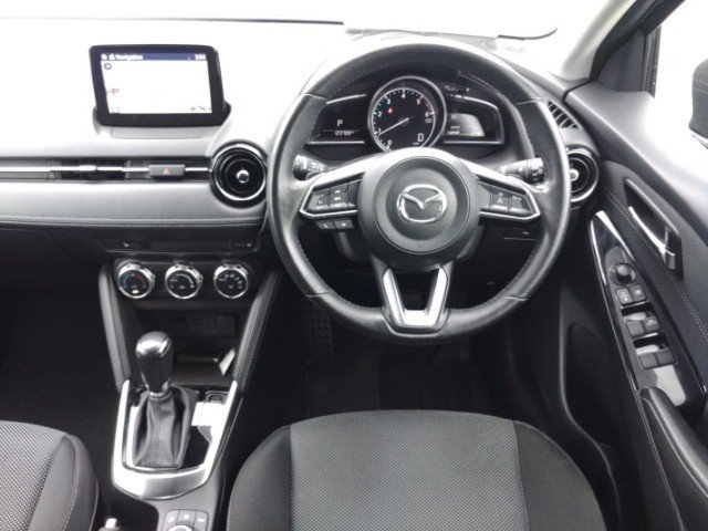 
								MAZDA DEMIO full									
