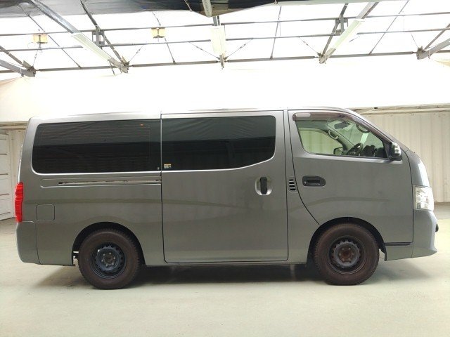 
								NISSAN NV350 full									