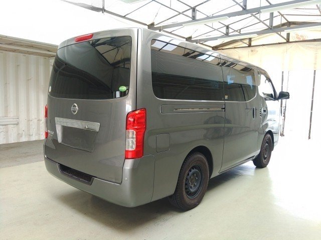 
								NISSAN NV350 full									