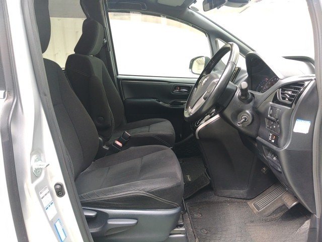 
								TOYOTA ESQUIRE full									