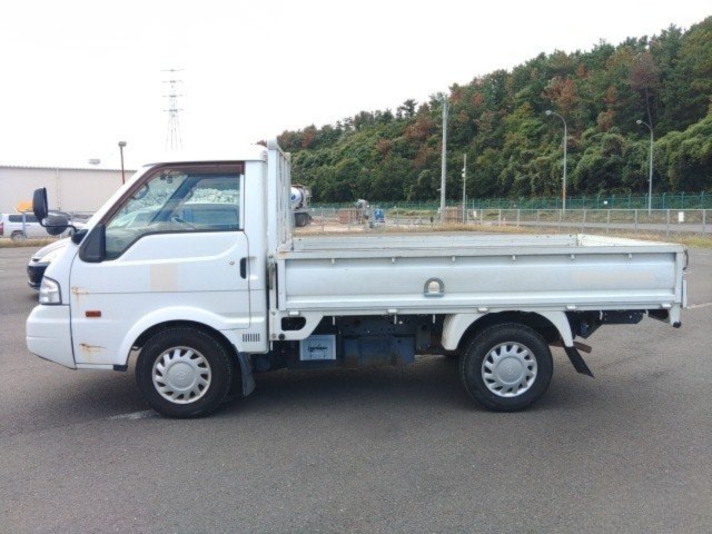 
								MAZDA BONGO full									