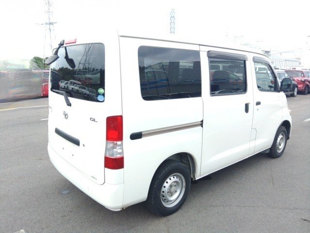 
								TOYOTA LITEACE full									