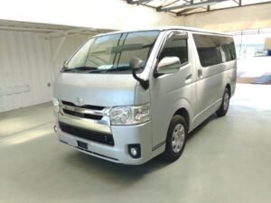TOYOTA HIACE