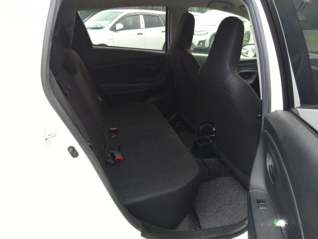 
								TOYOTA VITZ full									
