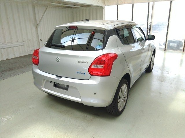 
								SUZUKI SWIFT full									