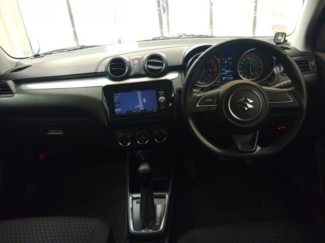 
								SUZUKI SWIFT full									