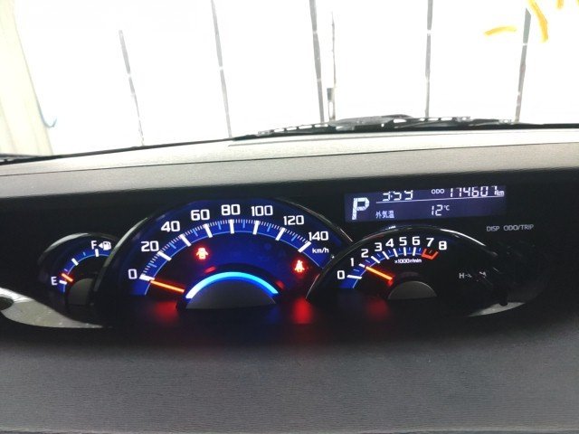 
								DAIHATSU TANTO full									