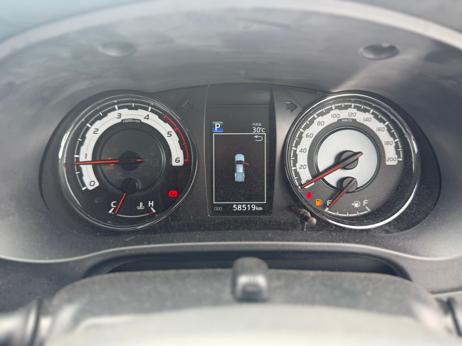 
								TOYOTA HILUX full									