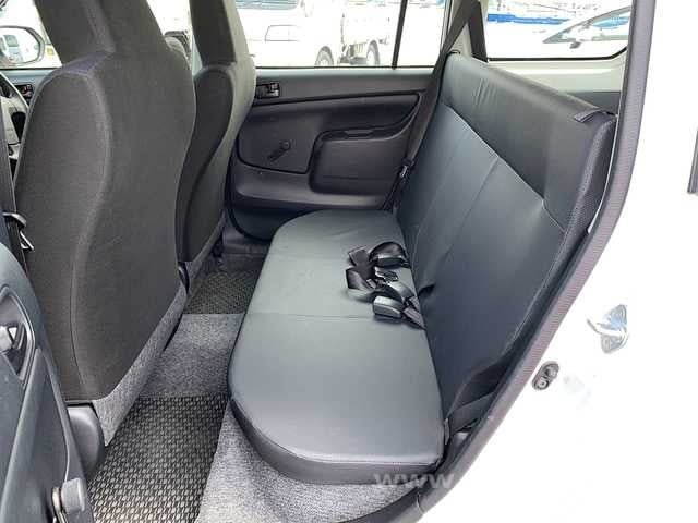 
								TOYOTA PROBOX full									