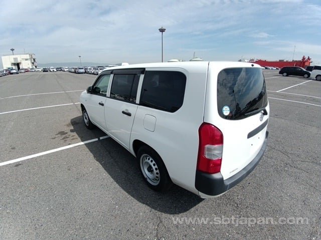 
								TOYOTA PROBOX full									