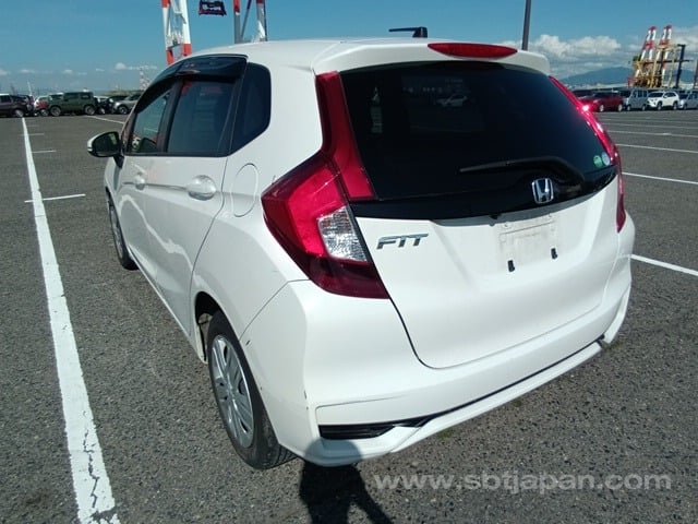 
								HONDA FIT full									