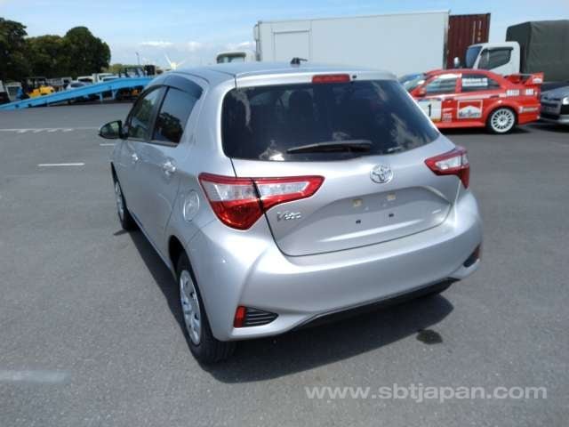 
								TOYOTA VITZ full									