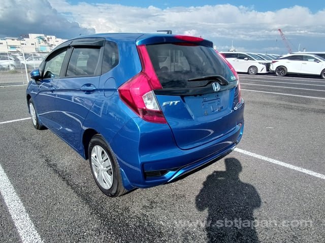 
								HONDA FIT full									
