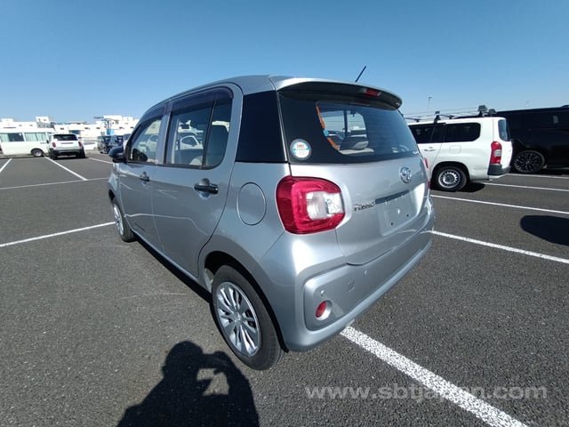 
								TOYOTA PASSO full									