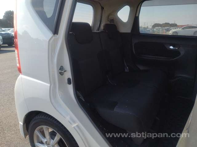 
								DAIHATSU MOVE full									