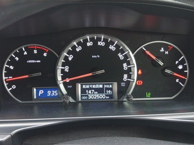 
								TOYOTA HIACE full									