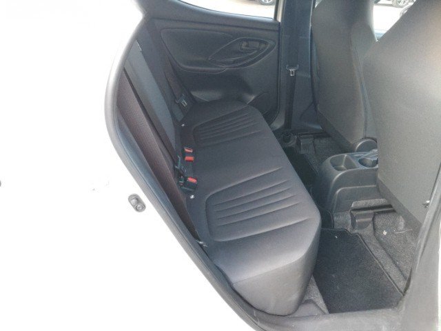 
								TOYOTA YARIS full									