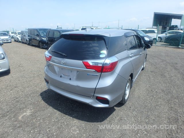 
								HONDA FIT SHUTTLE full									
