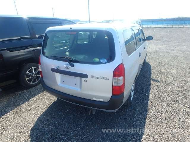 
								TOYOTA PROBOX full									