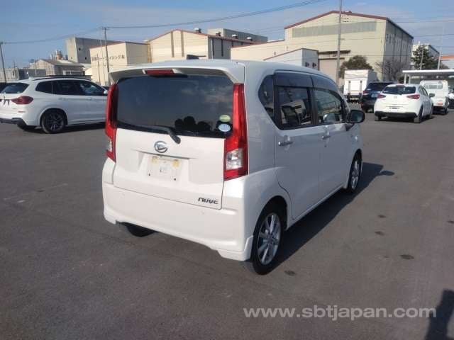 
								DAIHATSU MOVE full									