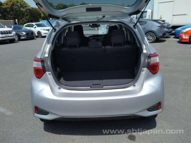 
								TOYOTA VITZ full									