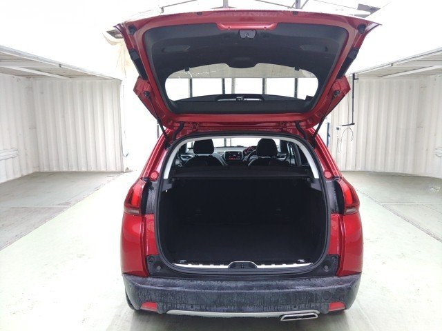 
								PEUGEOT 2008 full									