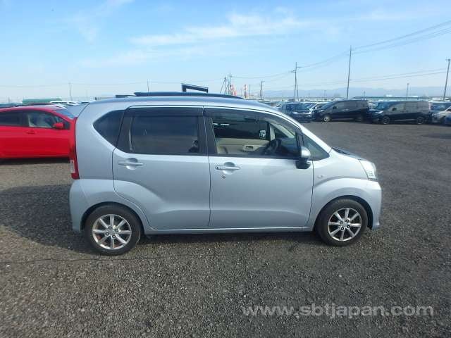 
								DAIHATSU MOVE full									