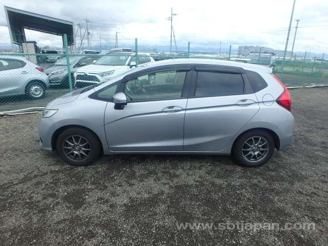 
								HONDA FIT full									