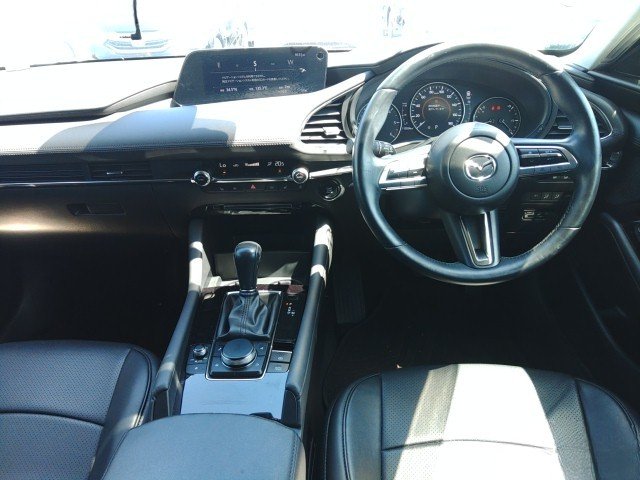 
								MAZDA 3 full									