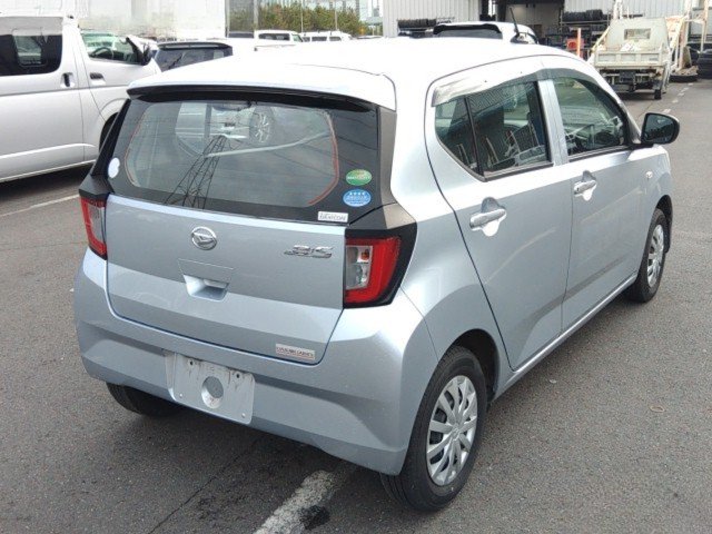 
								DAIHATSU MIRA full									