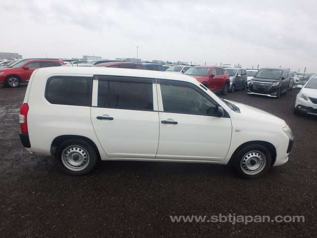 
								TOYOTA PROBOX full									