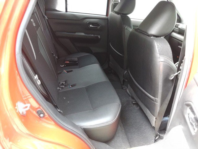 
								DAIHATSU ROCKY full									