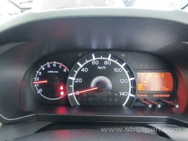 
								DAIHATSU MOVE full									