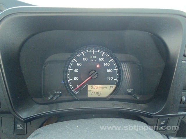 
								TOYOTA PROBOX full									