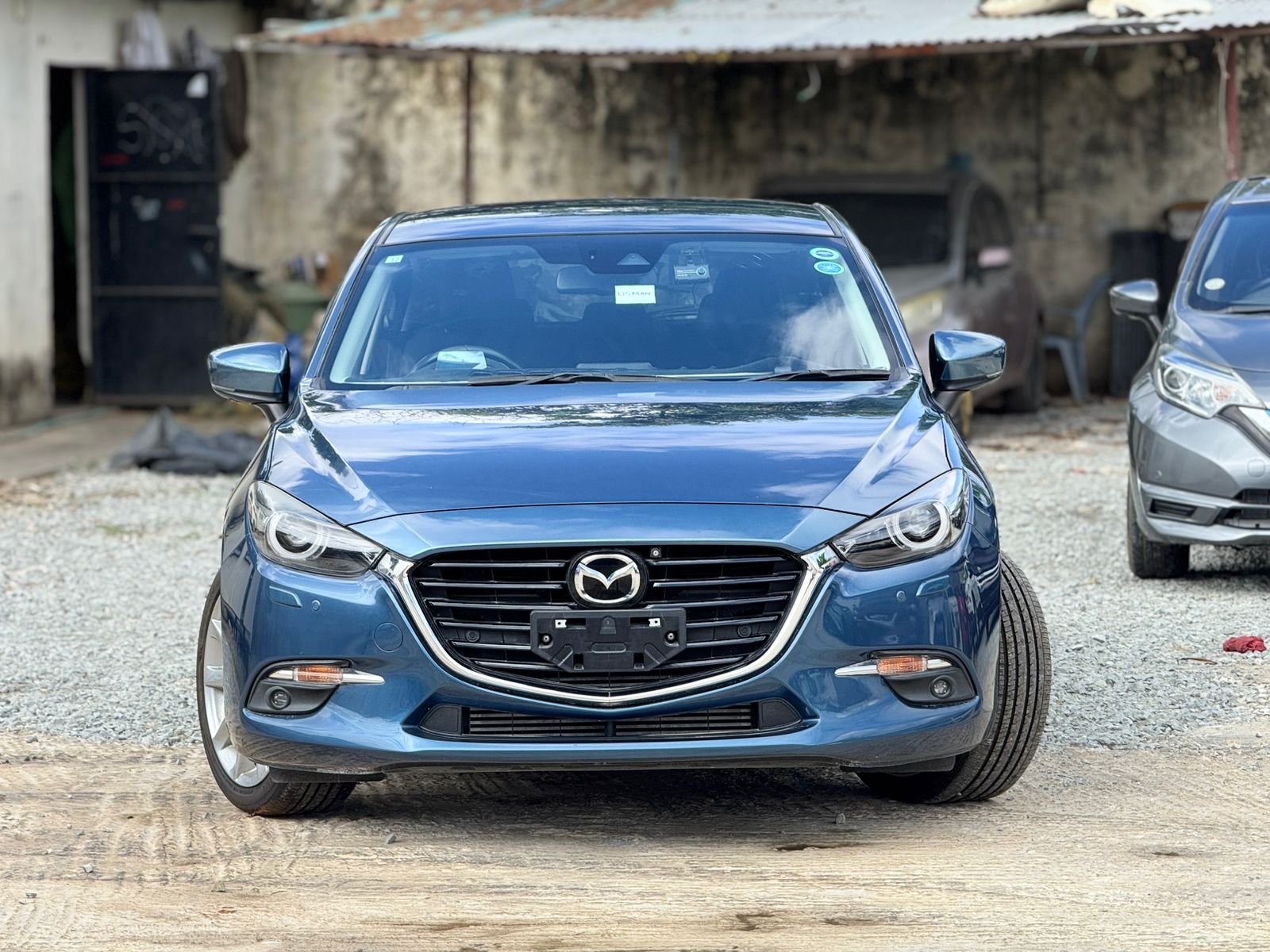 
								MAZDA AXELA full									