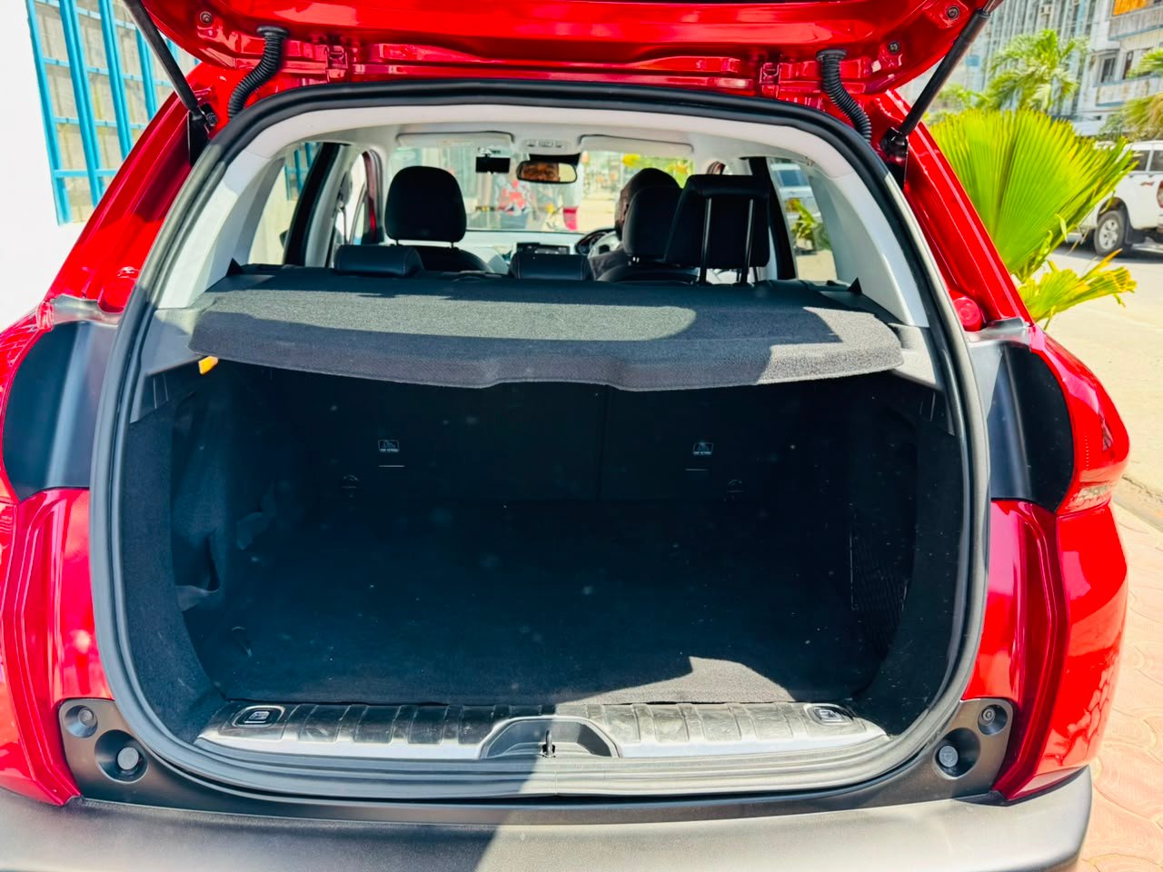 
								PEUGEOT 2008 full									